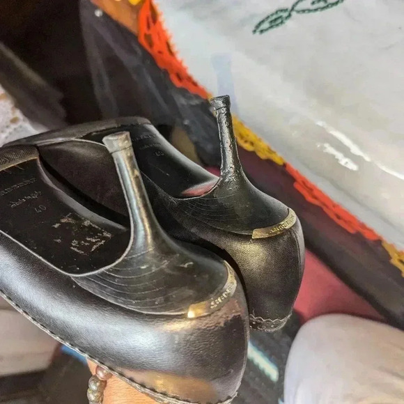 Burberry heels - Picture 8 of 10